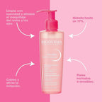 Bioderma Sensibio cleansing gel bottle on a pink background with text in Spanish.