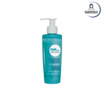 Bioderma bottle of ABCDerm Hèlle douceur on a white background